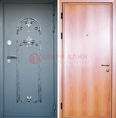 Железная дверь с ковкой ламинат внутри ДК-11 в квартиру в Всеволожске