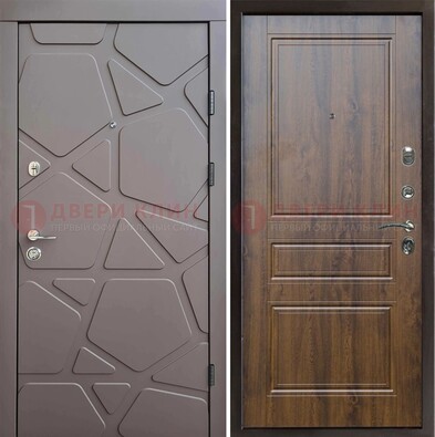 Коричневая железная дверь с декоративной МДФ ДМ-438 в Всеволожске