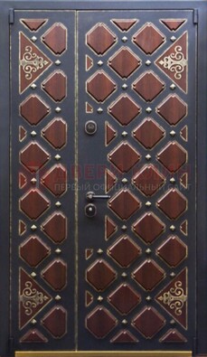 Тёмная двухстворчатая входная дверь для улицы с МДФ ДМ-531 в Всеволожске