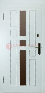 Белая стальная дверь с МДФ и декоративными вставками ДМ-62 в Всеволожске