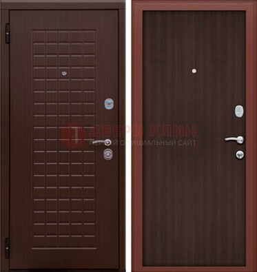 Коричневая металлическая дверь с МДФ ДМ-78 в квартиру в Всеволожске