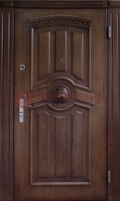 Темная железная дверь с массивом дуба с украшением ДМД-40 в Всеволожске