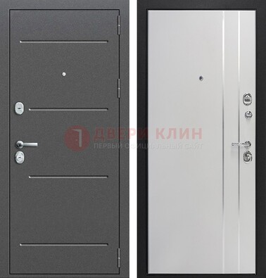 Серая железная дверь с порошковым напылением и МДФ с молдингами ДП-264 в Всеволожске