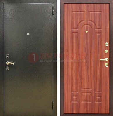 Входная темно-серая дверь с порошковой отделкой и МДФ Миланский орех ДП-281 в Всеволожске