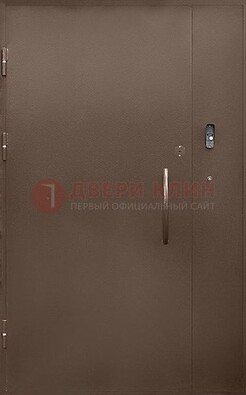 Коричневая металлическая подъездная дверь ДПД-2 в Всеволожске