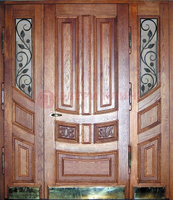 Парадная дверь со стеклом и ковкой ДПР-35 для загородного дома в Всеволожске