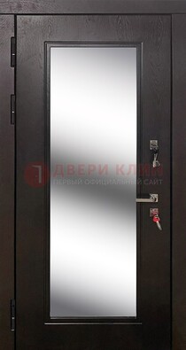 Коричневая железная дверь со стеклом для дома ДС-23 в Всеволожске