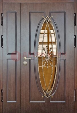 Полуторная металлическая дверь со стеклом и ковкой ДСК-108 в Всеволожске