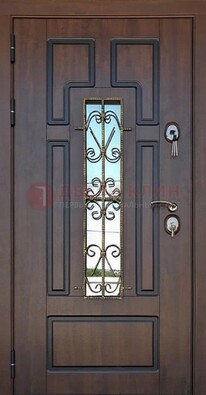 Уличная дверь со стеклом и ковкой в коричневом цвете ДСК-181 в Всеволожске