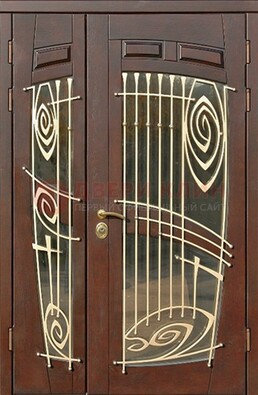 Коричневая железная дверь с большим стеклом и ковкой ДСК-203 в Всеволожске