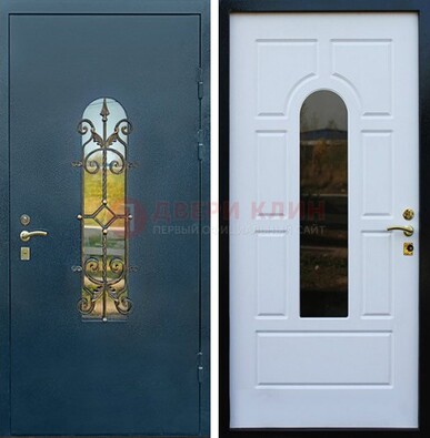 Входная дверь Дверь со стеклом и ковкой ДСК-71 для кирпичного дома в Всеволожске