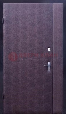 Бордовая металлическая тамбурная дверь ДТМ-3 в Всеволожске