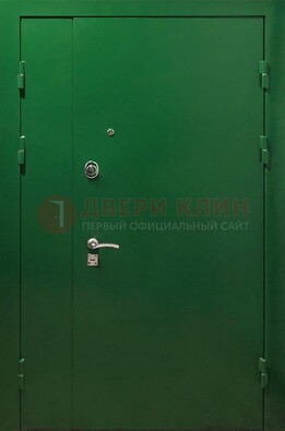 Зеленая распашная тамбурная дверь Порошок ДТМ-47 в Всеволожске
