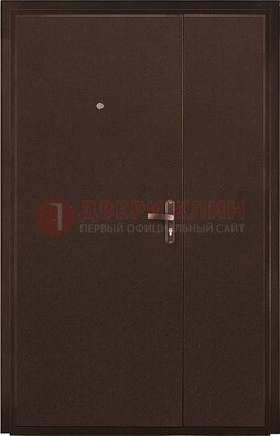 Коричневая входная металлическая тамбурная дверь ДТМ-9 в Всеволожске