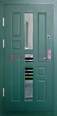 Зеленая железная  дверь с виноритом и зеркалом ДВТ-205 в Всеволожске