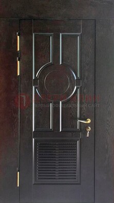 Входная темная дверь винорит с решеткой ДВТ-250 в Всеволожске