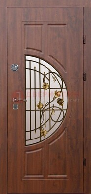 Стальная коричневая дверь с виноритом и ковкой ДВТ-82 в Всеволожске