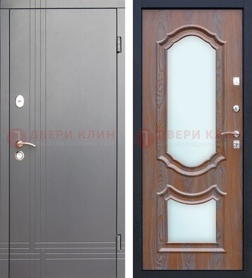 Серая входная дверь со светлой МДФ и зеркалами внутри ДЗ-77 в Сочи
