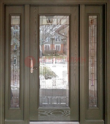 Коричневая стальная дверь с массивом дуба с витражом ВЖ-16 в Всеволожске
